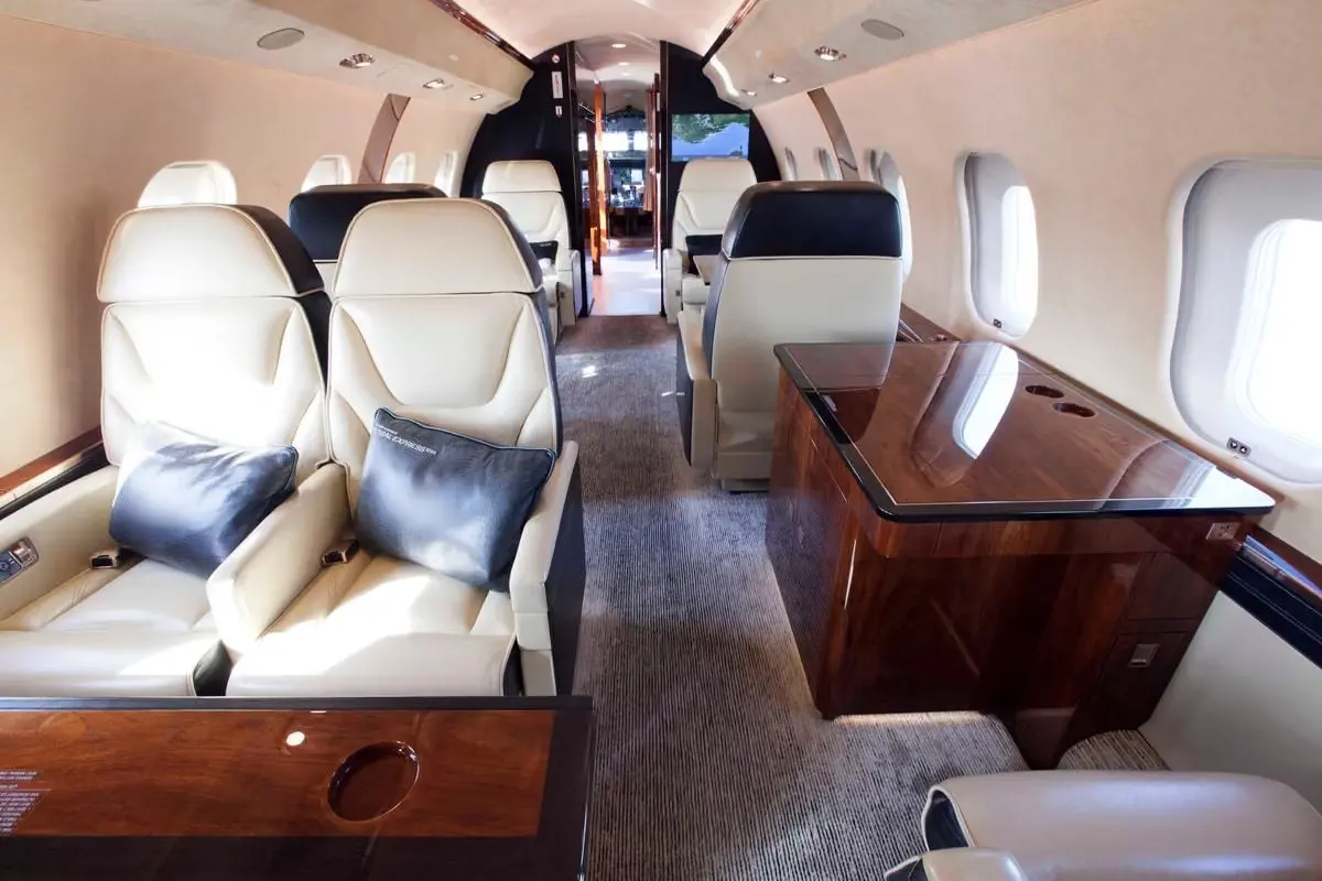 Global Express cabin with a leather divan and club seats